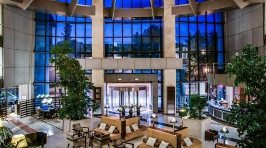 HOTUSA COMPRA EL SHERATON MADRID MIRASIERRA