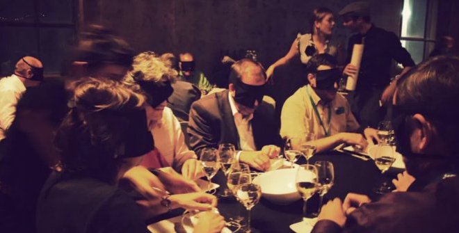 dans le noir official tourism website