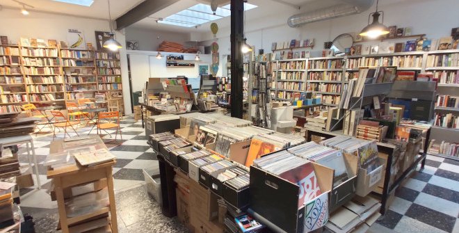 Librería Café La Fugitiva - Sin Tarima Libros