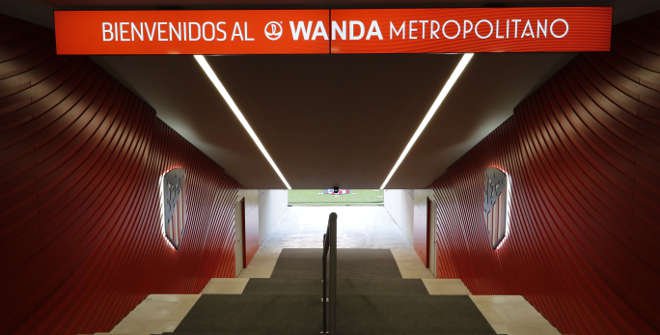 Entrada al terreno de juego del estadio del Atlético de Madrid. Tour Wanda Metropolitano