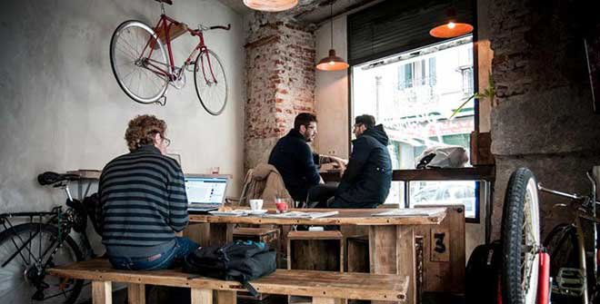 La Bicicleta Café - Cafe in Malasaña, Madrid